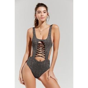 BLUE LIFE KUTULA ONE PIECE